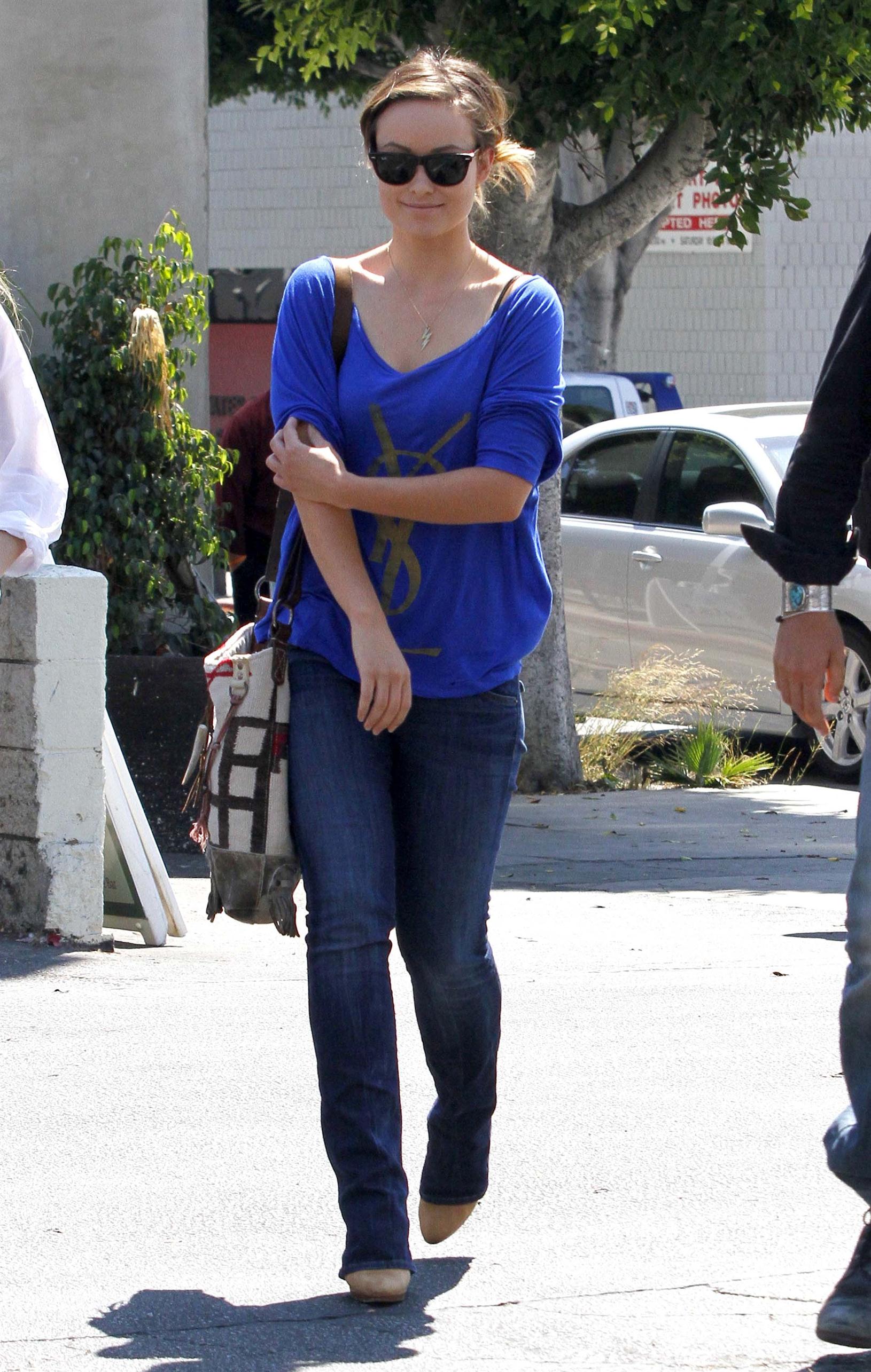 Olivia Wilde goes for lunch with friends in Los Feliz | Picture 64459